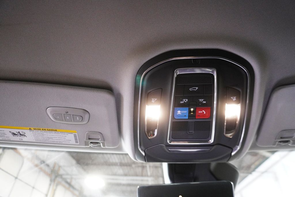 2023 JEEP GRAND CHEROKEE - Image 32