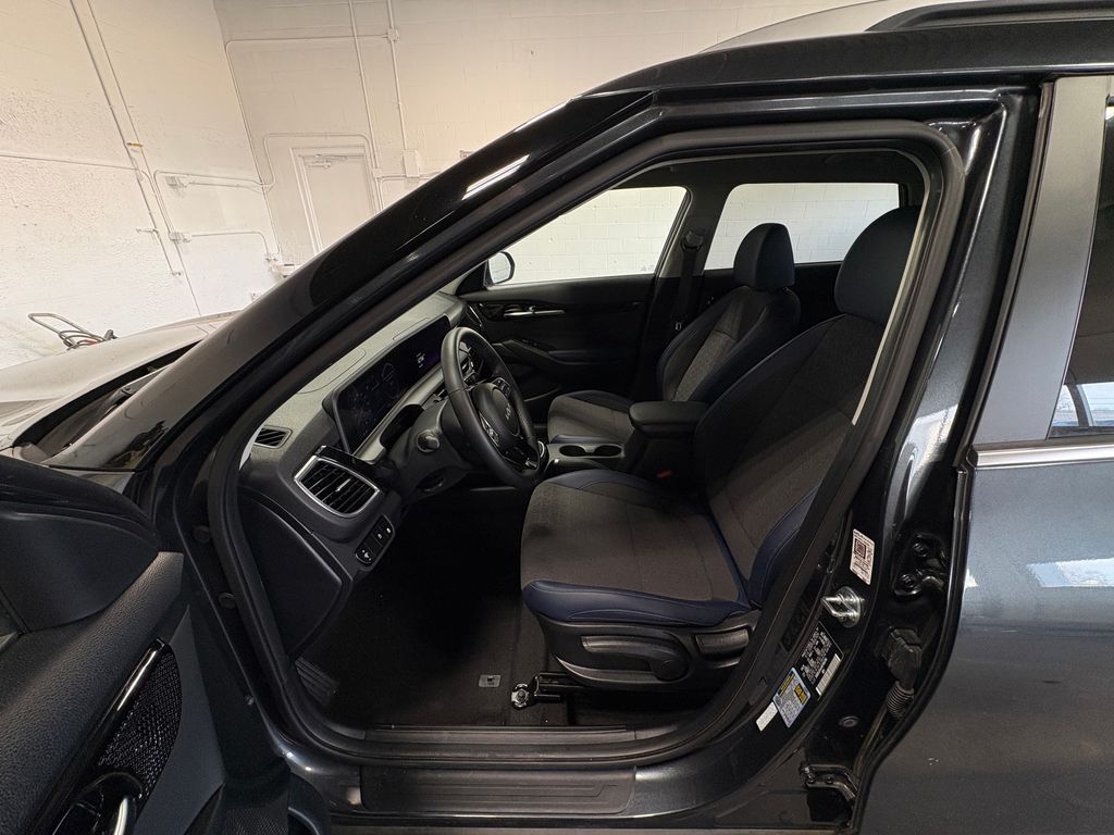 2024 KIA SELTOS - Image 18