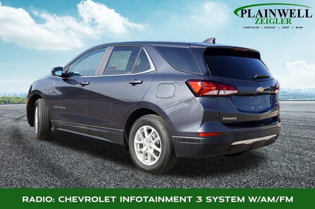 2023 Chevrolet Equinox LT photo 2