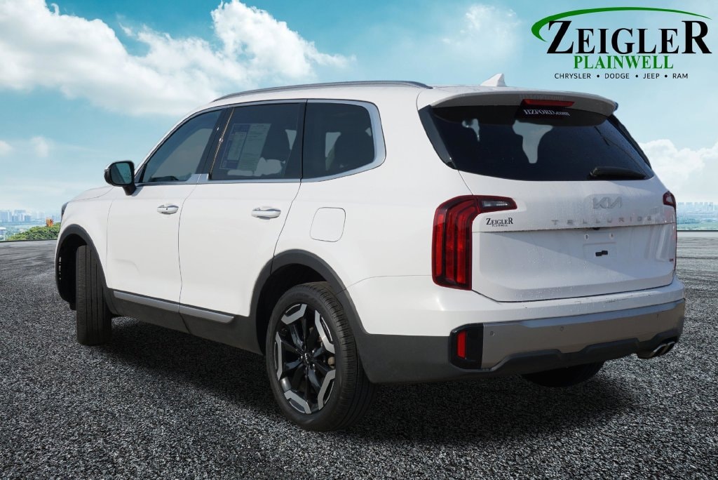Used 2025 Kia Telluride S SUV