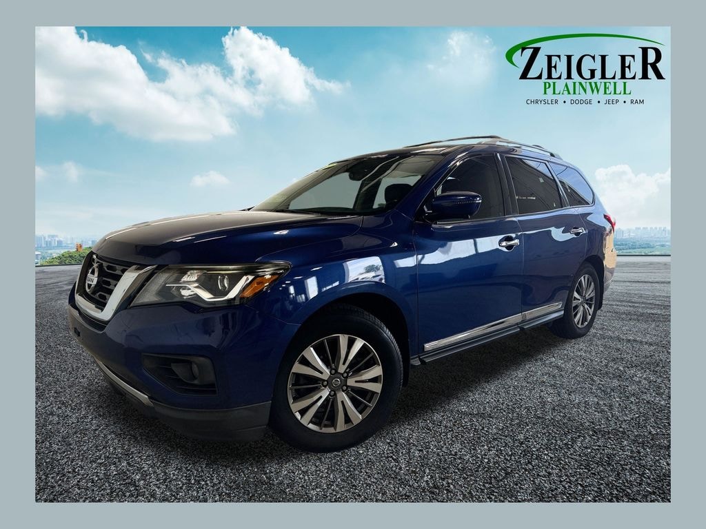 Used 2017 Nissan Pathfinder Platinum SUV