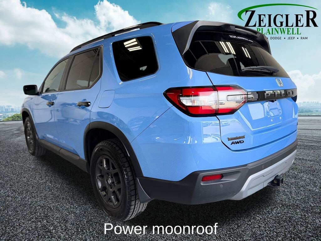 Used 2023 Honda Pilot TrailSport SUV