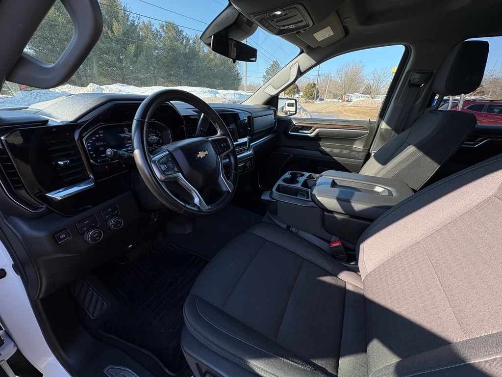 2025 CHEVROLET SILVERADO - Image 61