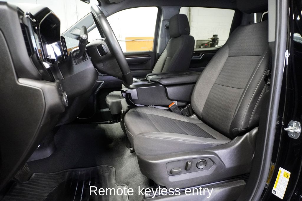 2025 CHEVROLET SILVERADO - Image 12