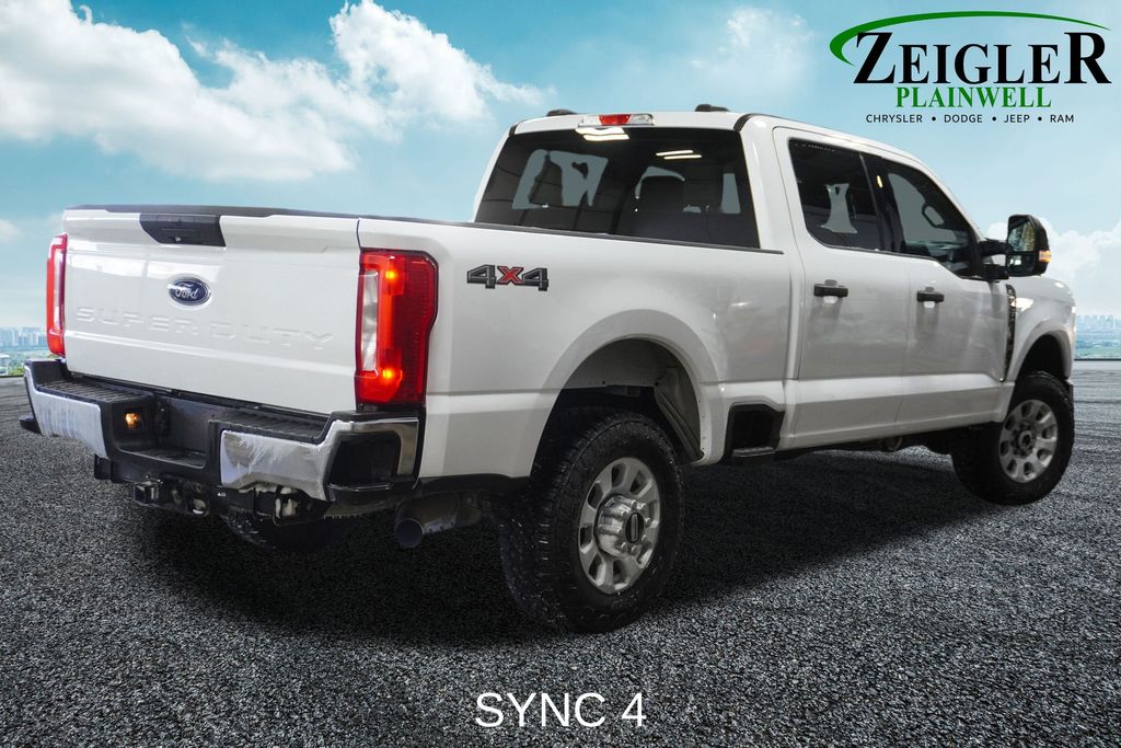 2023 FORD F-250 - Image 3