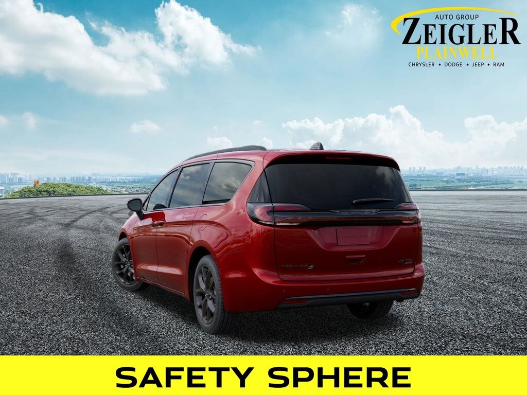 New 2027 Chrysler Pacifica Limited Van Passenger Van
