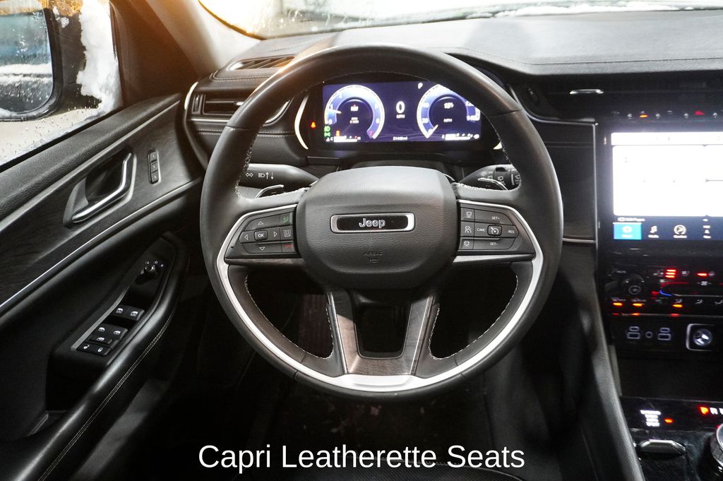 2023 JEEP GRAND CHEROKEE - Image 12