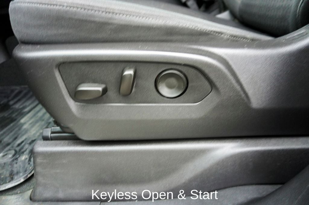 2025 CHEVROLET SILVERADO - Image 12