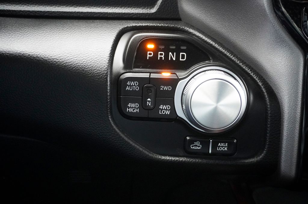 2023 RAM 1500 - Image 17