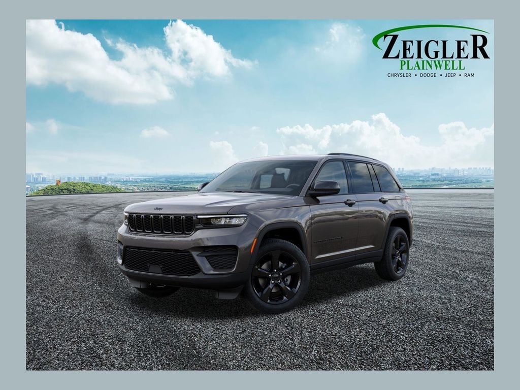 Used 2025 Jeep Grand Cherokee Laredo SUV