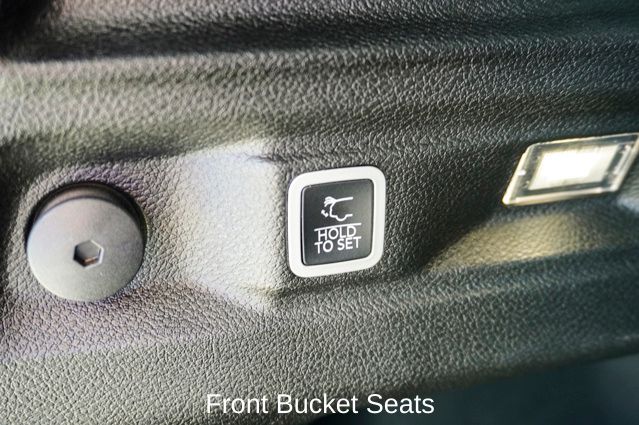 2022 JEEP GRAND CHEROKEE L - Image 11