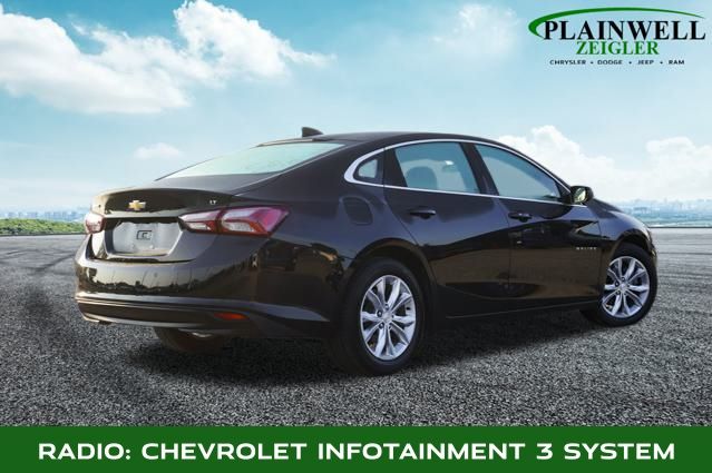 2022 Chevrolet Malibu 1LT photo 2