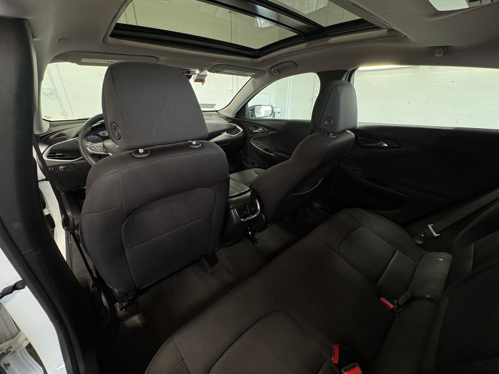 2023 CHEVROLET MALIBU - Image 31