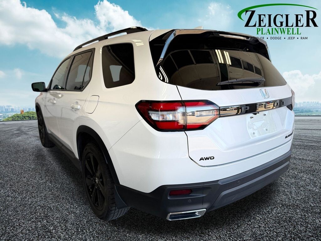 Used 2023 Honda Pilot Elite SUV
