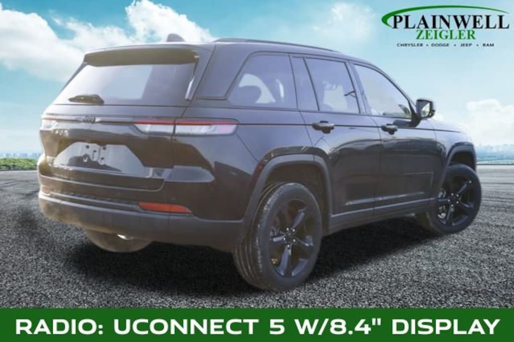 Used 2023 Jeep Grand Cherokee Laredo SUV
