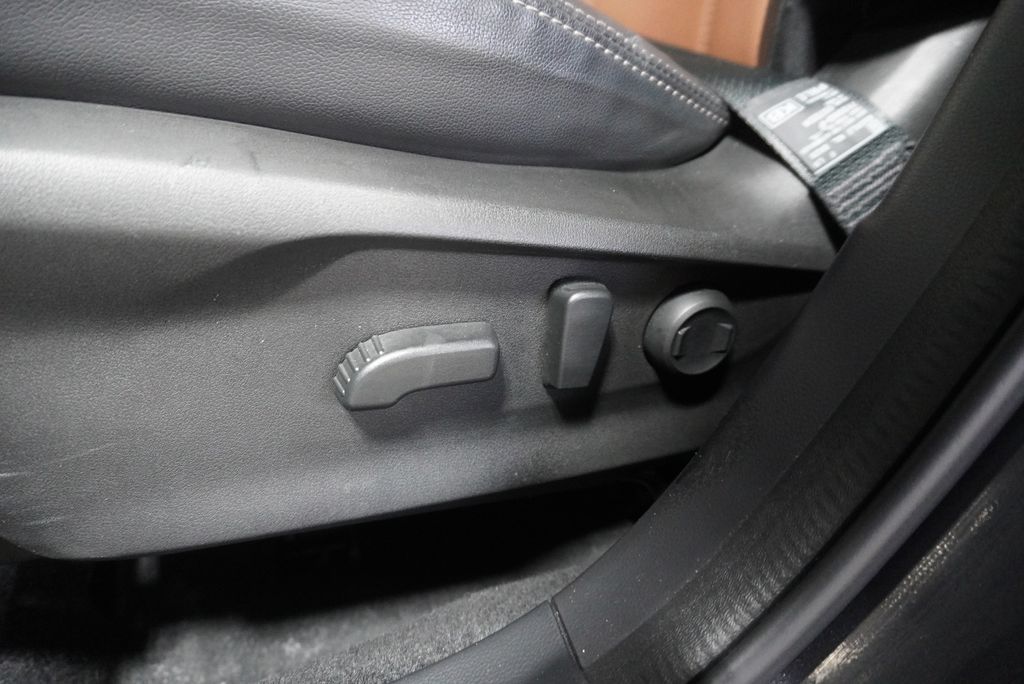 2023 SUBARU FORESTER - Image 17