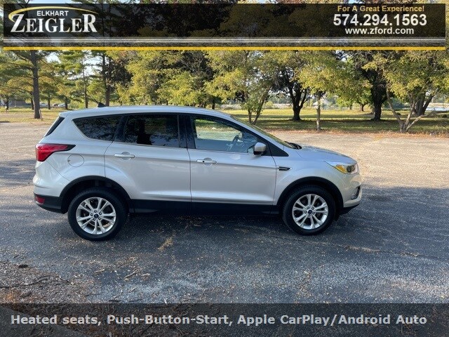 2019 Ford Escape SE photo 2