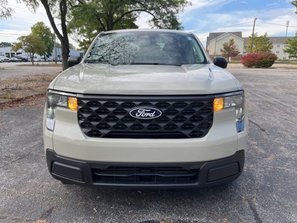 New 2025 Ford Maverick XL Truck SuperCrew