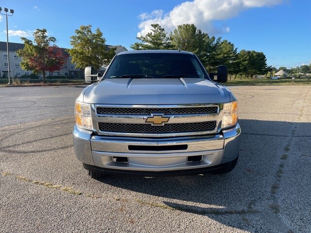 2012 Chevrolet Silverado 1500 LT photo 2