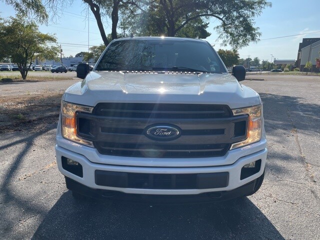 2020 Ford F-150 XLT photo 2