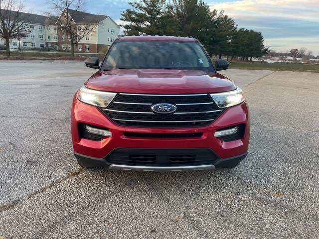 2021 Ford Explorer XLT photo 2