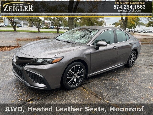 2022 Toyota Camry SE photo 4