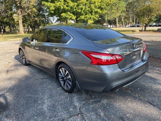 2016 Nissan Altima 2.5 SL photo 3