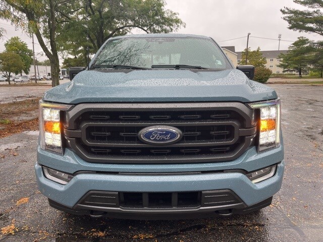 2023 Ford F-150 XLT photo 2