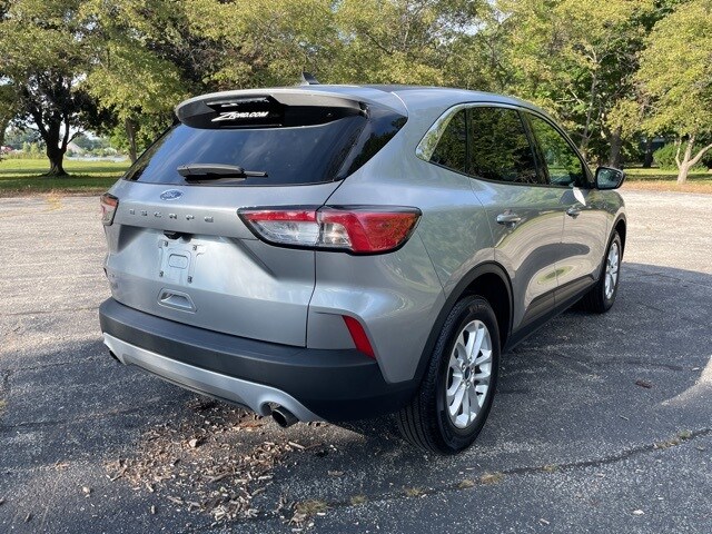 2022 Ford Escape SE photo 4