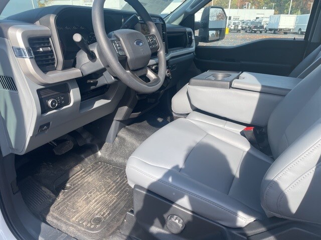 2024 Ford F-450 XL photo 2