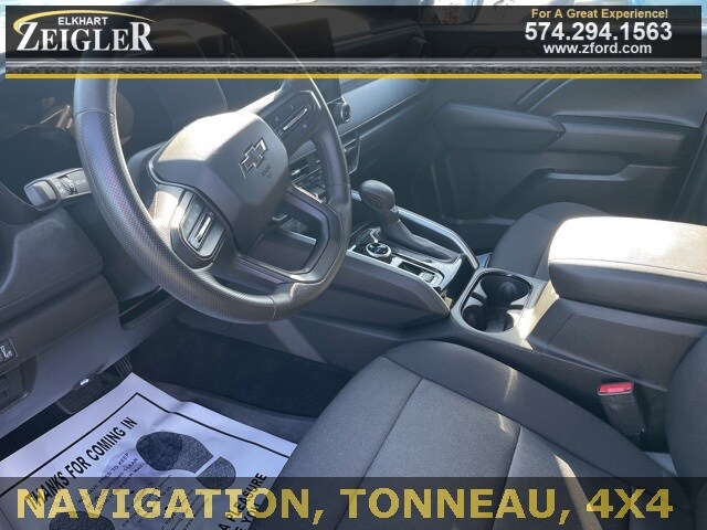 2024 Chevrolet Colorado Trail Boss photo 3