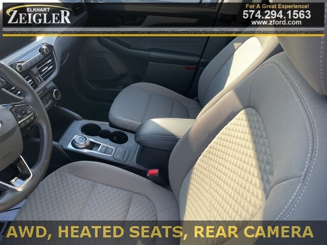 2022 Ford Escape SE photo 4