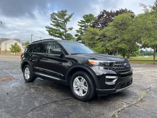 2022 Ford Explorer XLT photo 2
