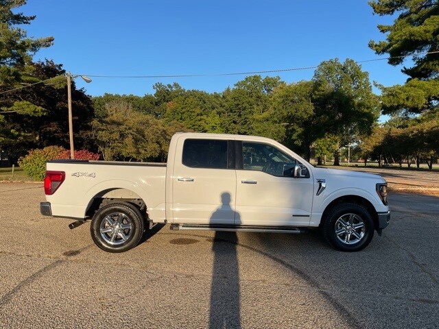 2024 Ford F-150 XLT photo 3