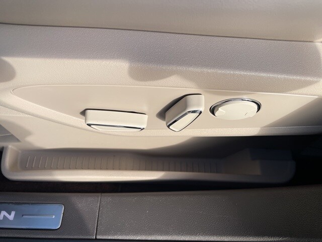 2022 Lincoln Nautilus Reserve photo 4