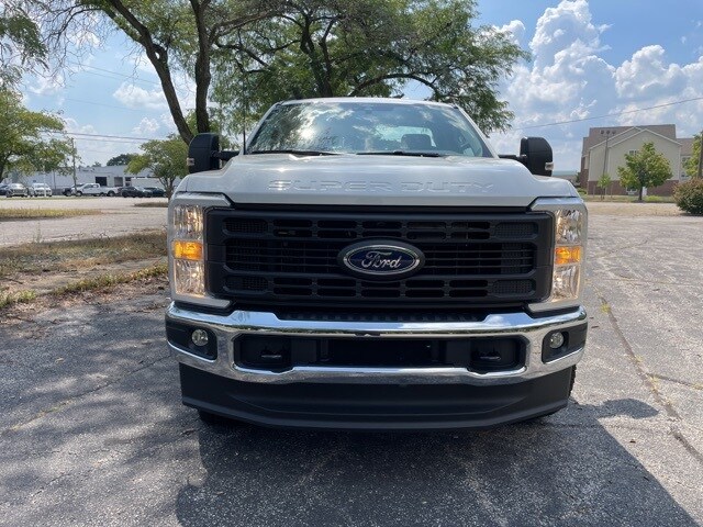 2025 Ford F-250 XL photo 2