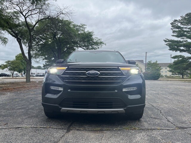 2023 Ford Explorer XLT photo 2