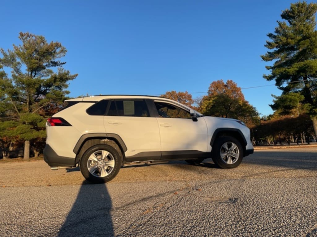 Used 2025 Toyota RAV4 Hybrid XLE SUV
