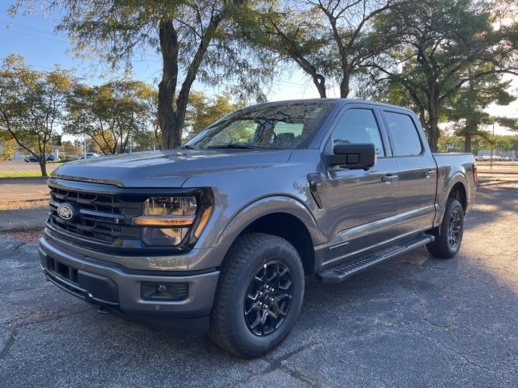 New 2025 Ford F-150 XLT Truck SuperCrew Cab