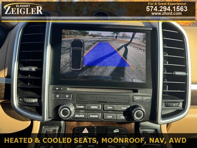 2017 Porsche Cayenne Platinum Edition photo 3