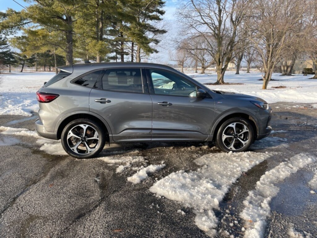 Used 2025 Ford Escape ST-Line Elite SUV