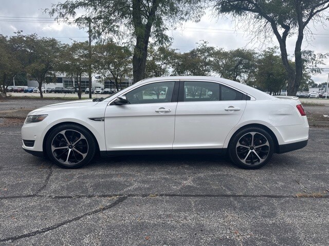2015 Ford Taurus Limited photo 4