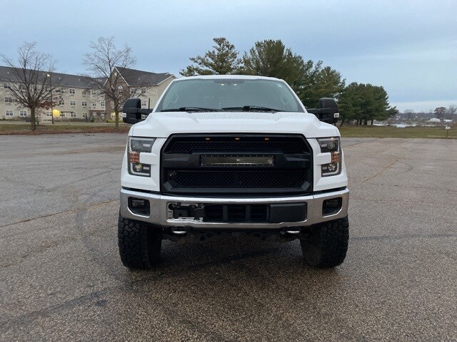 2015 Ford F-150 XLT photo 2