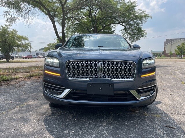 2019 Lincoln Nautilus Reserve photo 2