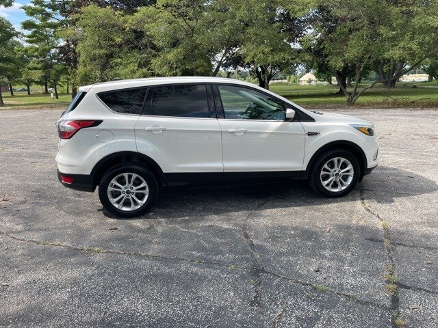 2017 Ford Escape SE photo 3
