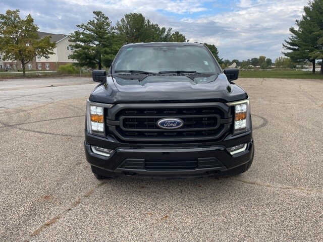 2023 Ford F-150 XLT photo 2