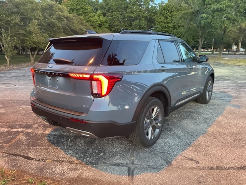 New 2025 Ford Explorer Active SUV