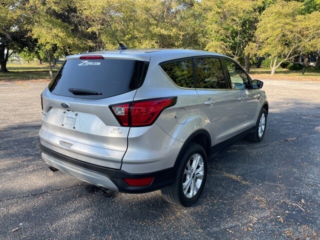 2019 Ford Escape SE photo 3