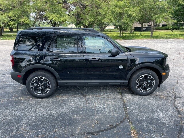 2025 Ford Bronco Sport Outer Banks photo 3