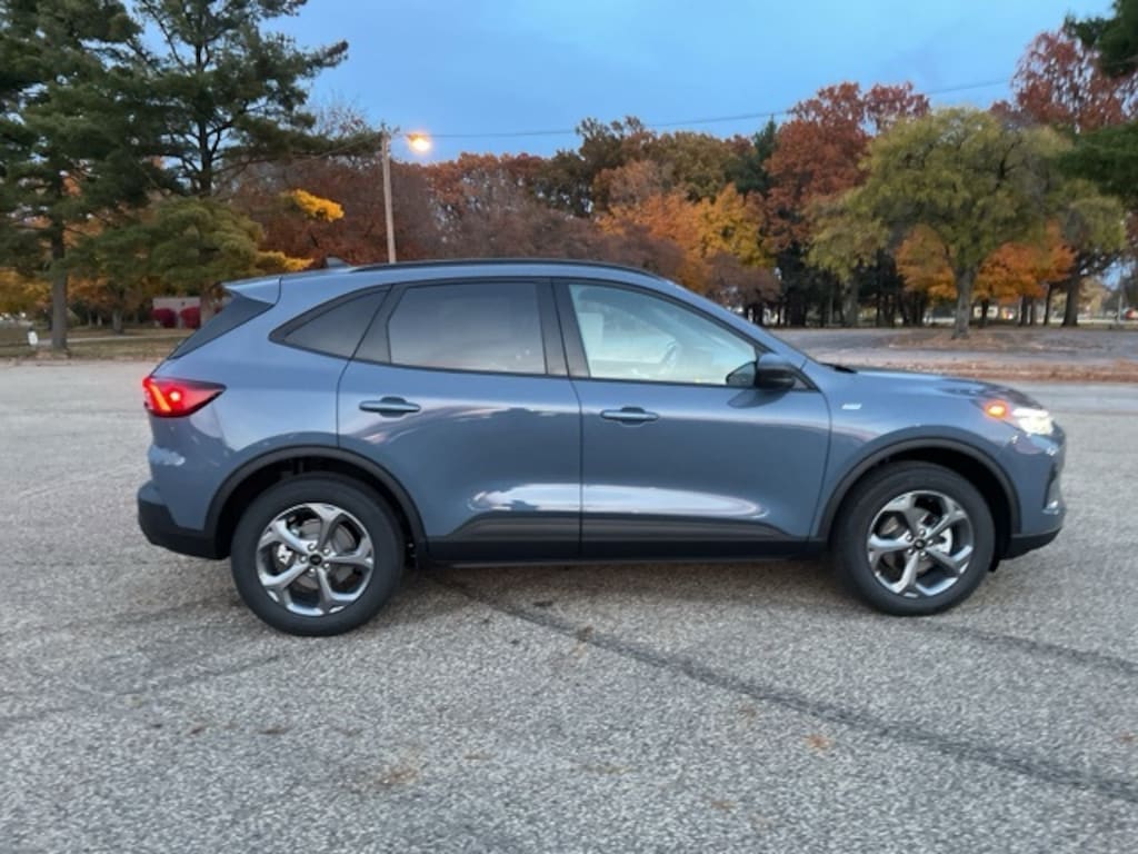 New 2026 Ford Escape ST-Line SUV